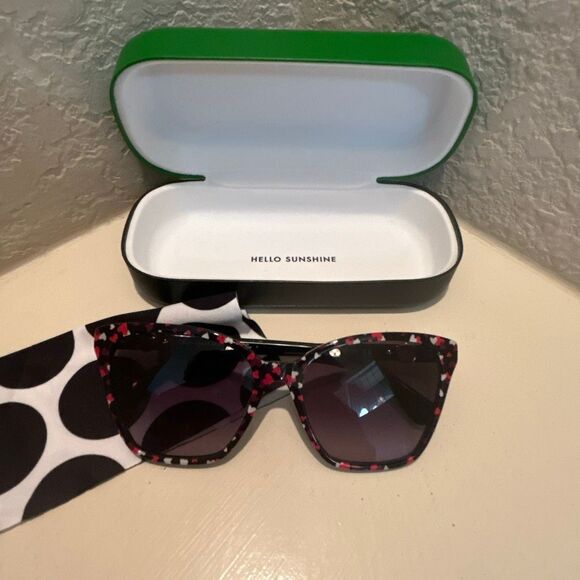 Kate Spade Heart Print Sunglasses Butterfly Style Black Whimsical Statement Bold - Picture 1 of 9